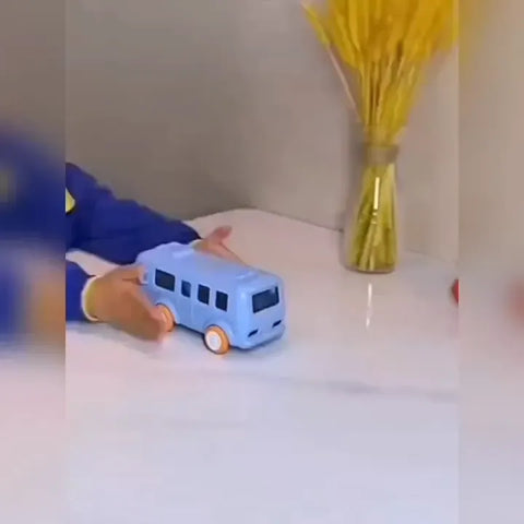 Car Shape Water Bottle Little Locomotive Plastic Sports Water Cup with Straps Cute Baby Bus Children's Straw Water Cup.